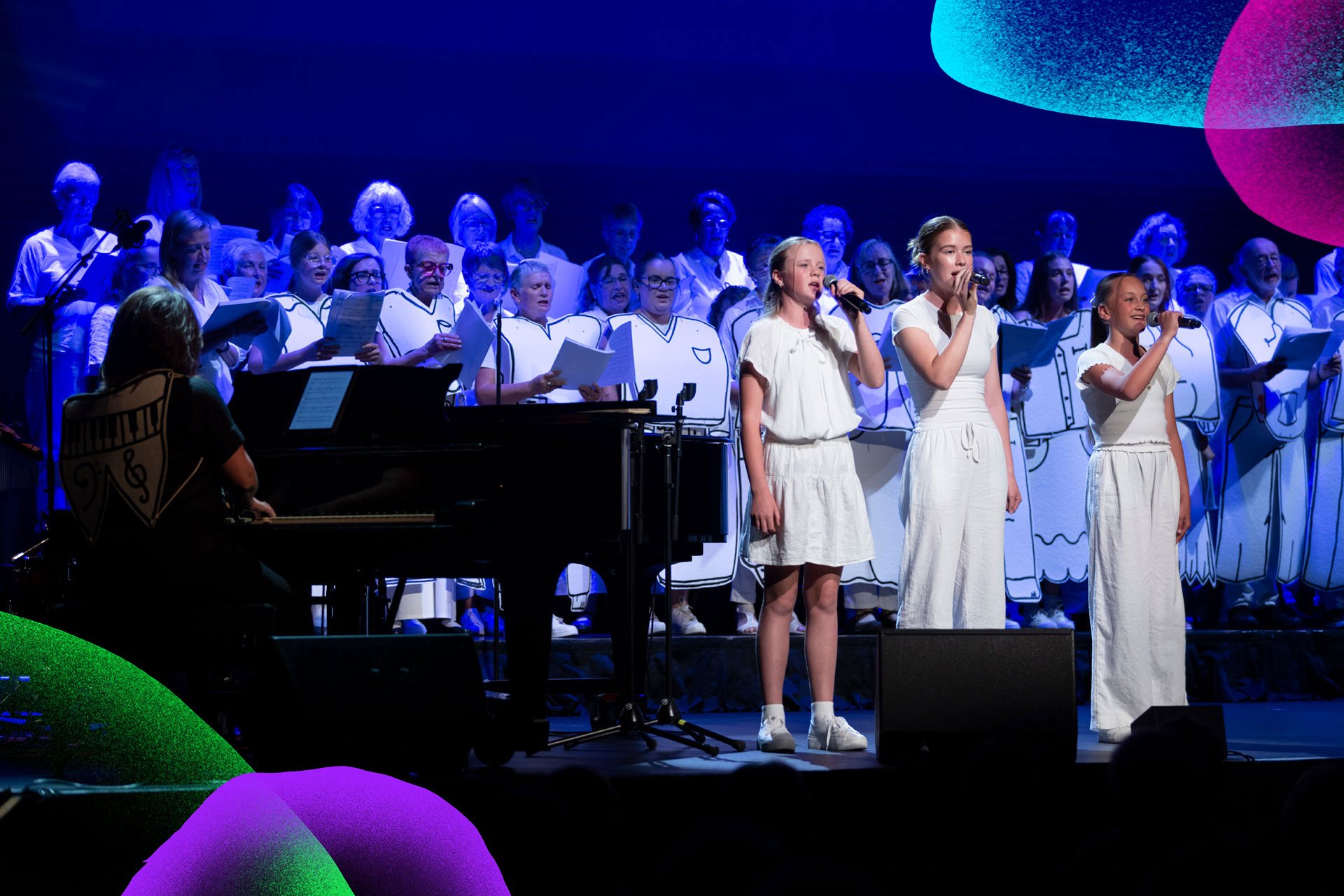 Choir, pianist and young singers in Time Rebel performance